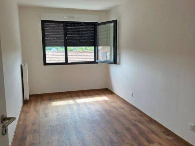 T3 / 77m² / Melun RER D