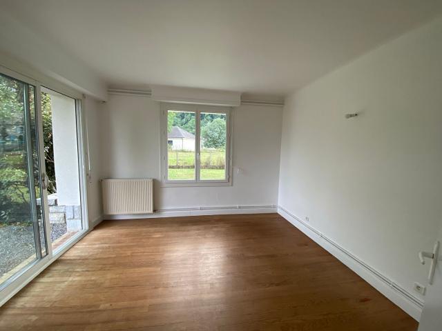 T3 74 m2 Rez de Jardin UZOS, Uzos