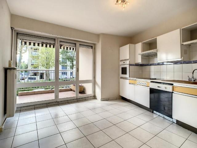 T3 – 75 m2 – PARKING – 69130 – ECULLY