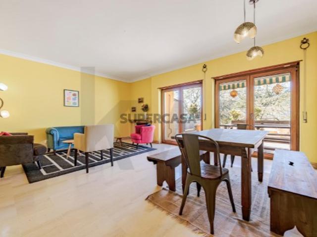 T3 95 m2 com 60 m2 de terraço Estefânia, Sintra