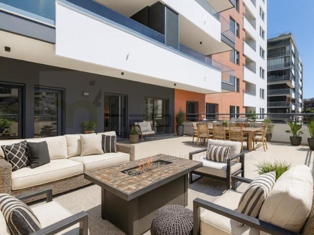 T3 + 1 com terraço, nas Colinas do Cruzeiro!