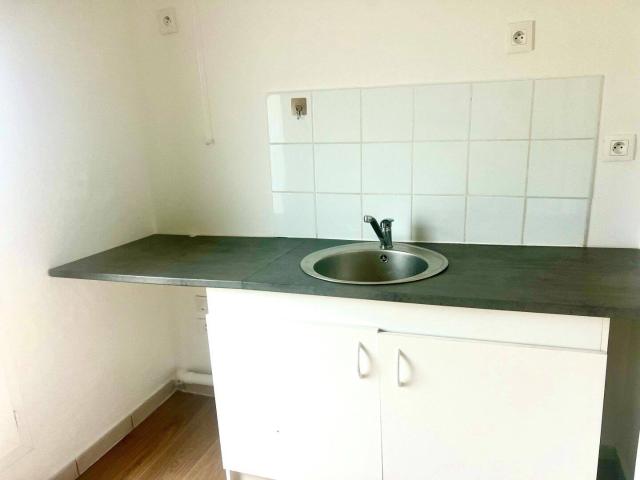 T3 241BD70375 Saint Ouen