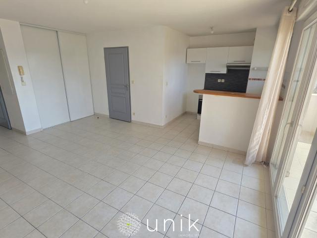 T3 + TERASSE + PARKING QUARTIER PRES D'ARENES / GAROSUD