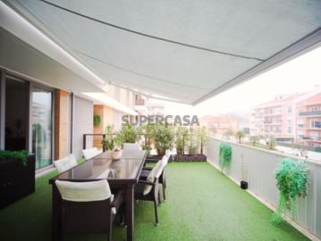Casa à venda em Ramada e Caneças - Cozinha equipada