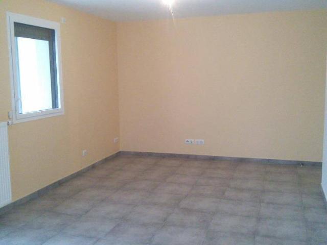 T3 + TERRASSE + GARAGE en sous sol LA TRONCHE
