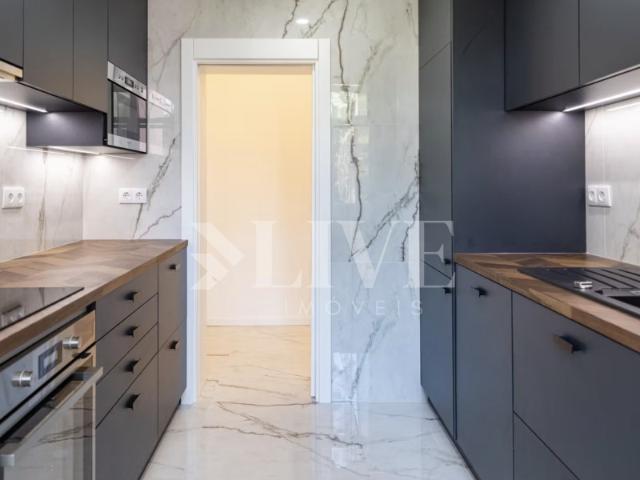 T3 Totalmente Renovado | 140 m² + 40 m² de Marquise | Praça de Goa, Viseu