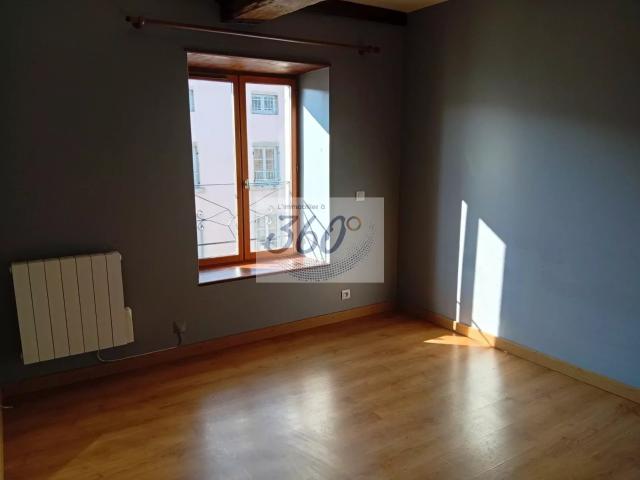 Bel appartement T3 rénové de 53.95m² à Tramayes
