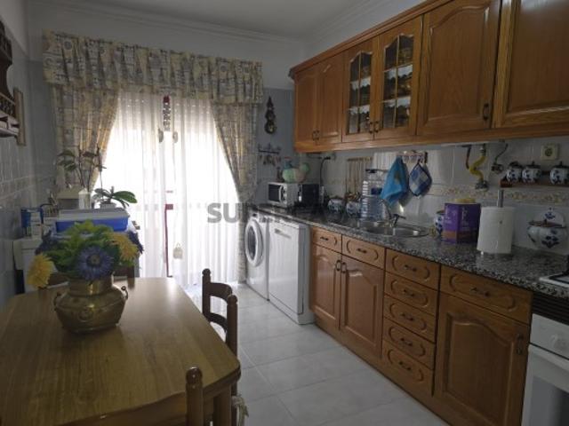 T3 vale do Cobro em Setúbal estado impecável 2 varandas com sotão de 20m2 com luz natural
