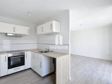 67800, Hoenheim, Bas-Rhin - Ascenseur, Cuisine équipée