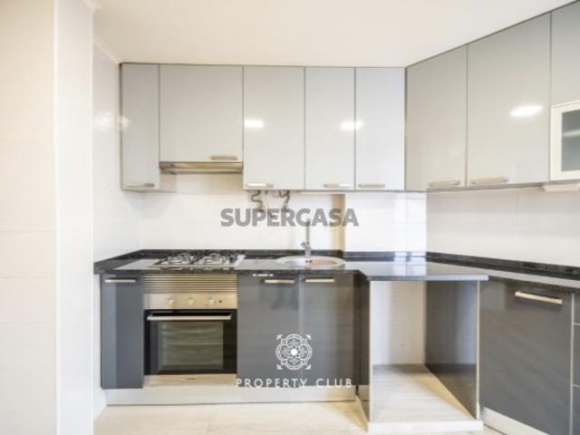 T3 a venda em Queluz
