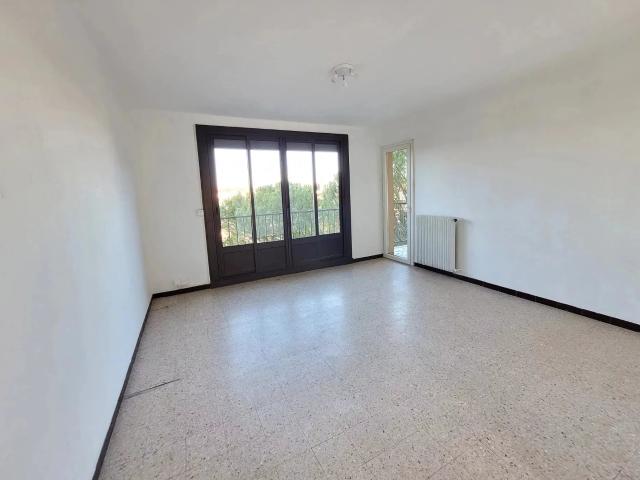 T3 Aix sud Pigonnet parking collectif balcon