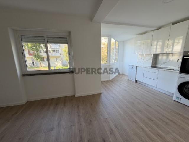 T3 Amadora com suite Venteira totalmente remodelado