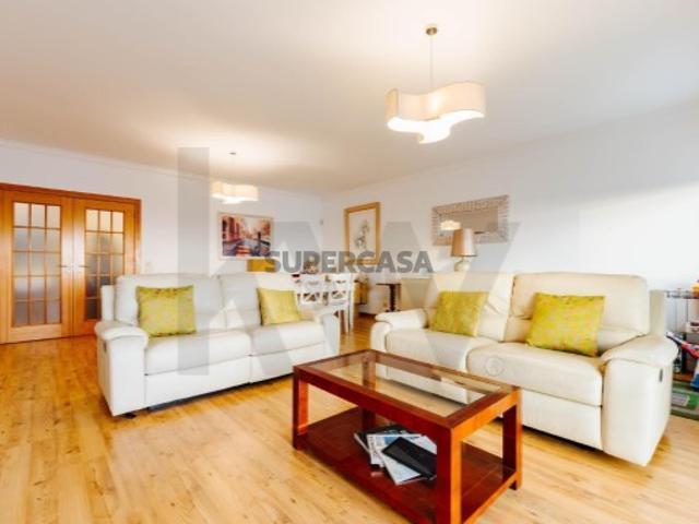 T3 Apartamento vista mar c/ parqueamento