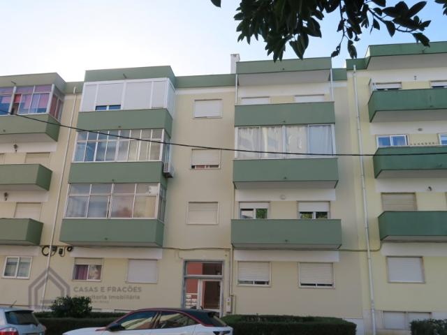 T3 Apartamento situado em Corroios na Quinta Rouxinol