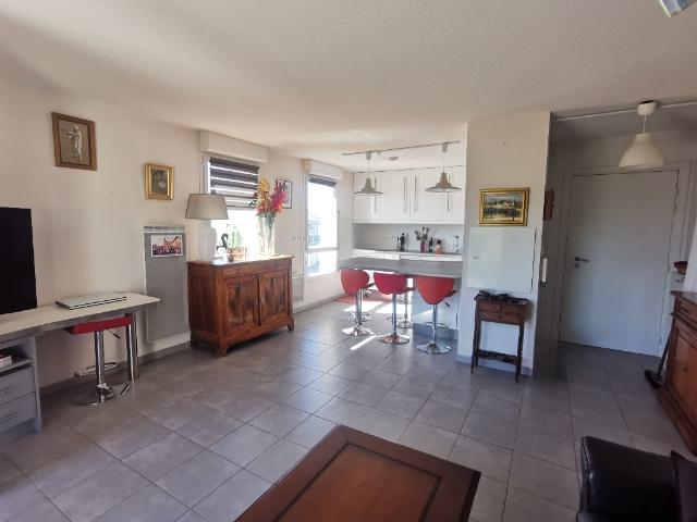 T3 avec magnifique terrasse vue Pyrénées, garage 2 voitrures 61m² Castelginest