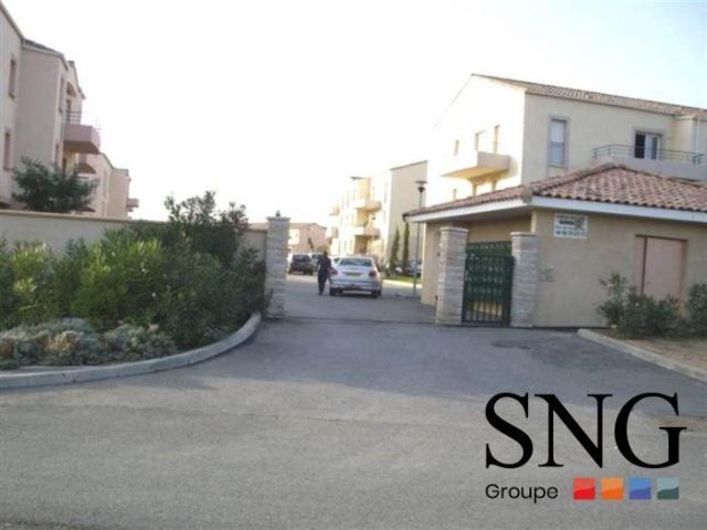 T3 AVEC BALON, PARKING ET PISCINE DANS LA RESIDENCE