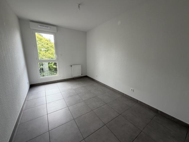 T3 avec balcon + 2 parkings Seilh