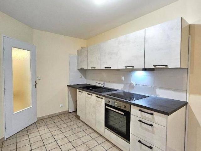 T3 avec balcon à louer