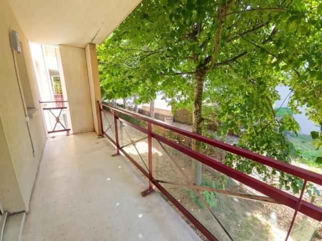 T3 avec balcon au vert et parking à Balma