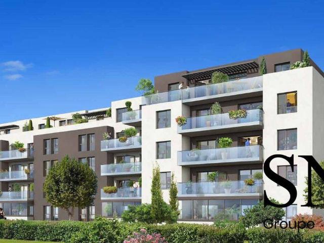 T3 AVEC BALCON ET PARKINGS