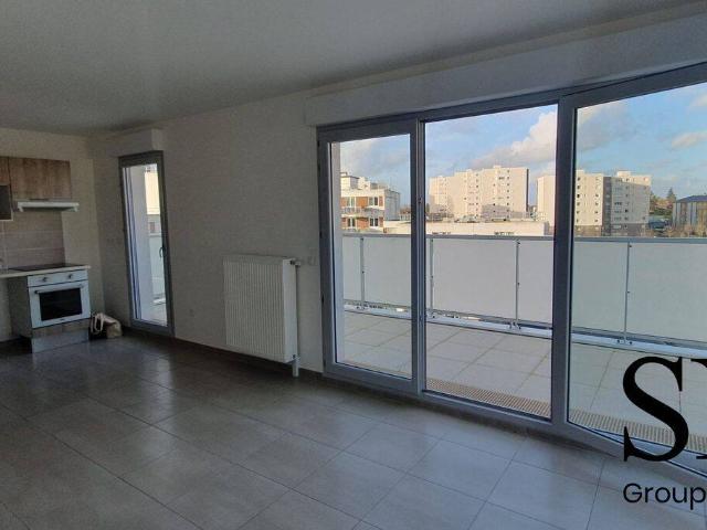 T3 AVEC BALCON + PARKING