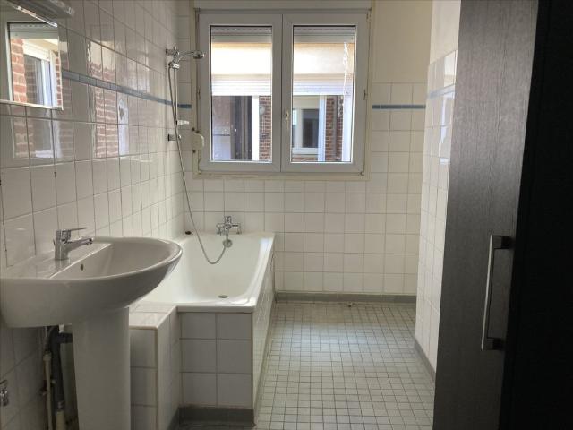 T3 avec garage et cour intérieure à ROUBAIX