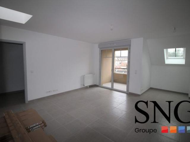 T3 AVEC LOGGIA + 2 PARKINGS
