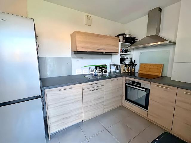 Appartement T3 avec terrasse et garage double à Serre les Sapins