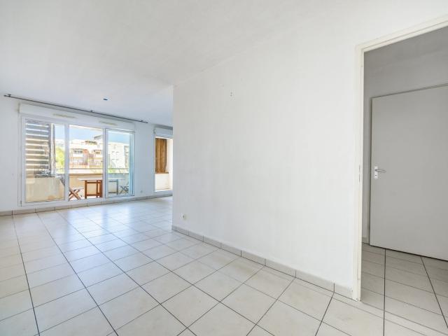 T3 avec terrasse et parking vue / Chaine des étoiles 61m² Marseille 14ème