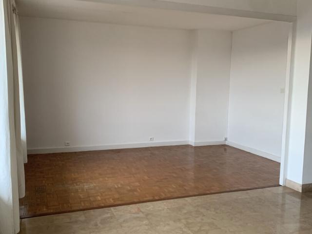 T3 avec une seule chambre29 rempart st pierre, Chalon sur saone