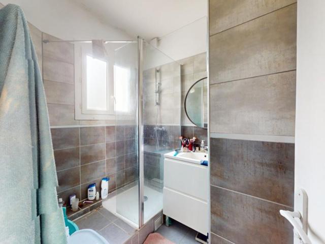 T3 avec 1 chambre et 1 bureau