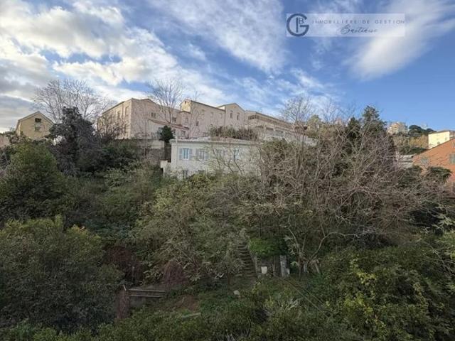 GRAND T2 BASTIA CENTRE