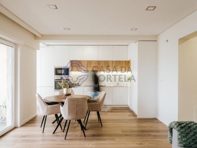 T3 Benfica | Open Space 35m² | Suíte 28m² | Vista Desafogada | 2 Elevadores