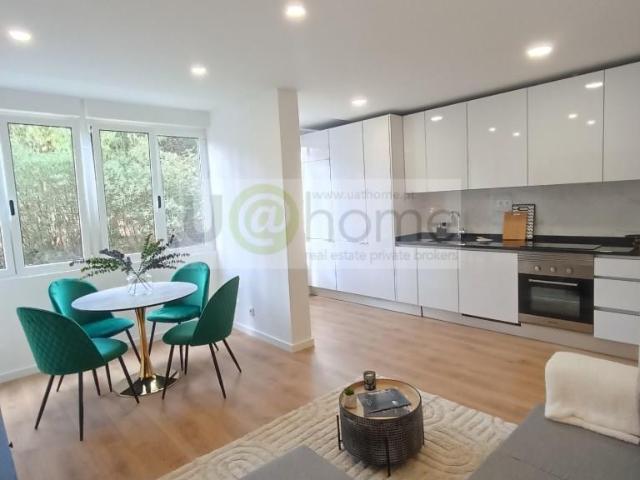 Apartamento em venda T3, C/ varanda, totalmente remodelado. 83m² Benfica