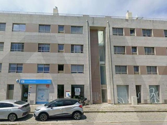 T3 centro de Esmoriz perto da praia e da estação 2 lugares de garagem