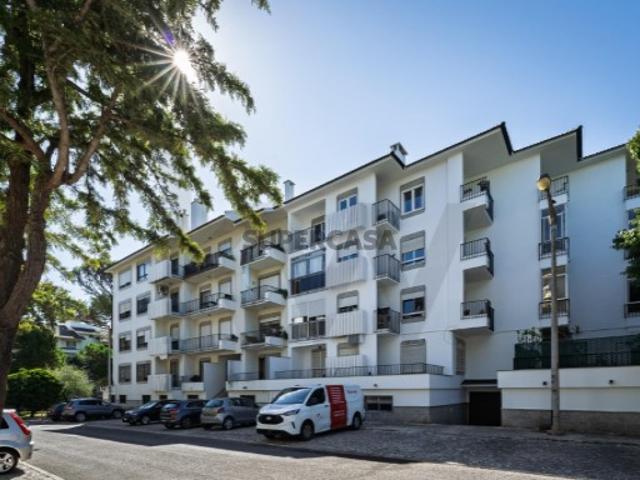 T3 com 3 Varandas e Box | Junqueiro, Carcavelos