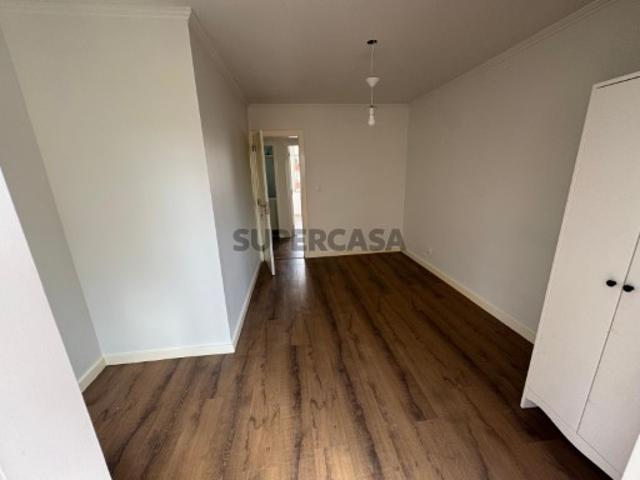 Apartamento T3 Convertido em T5 | Elevada Rentabilidade