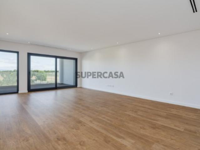 T3 com 3 Suites e 2 Terraços Montijo