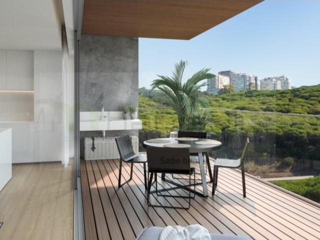 T3 com 3 Suites | Terraço de 31 m² | Vista Piscina | Monview Miraflores