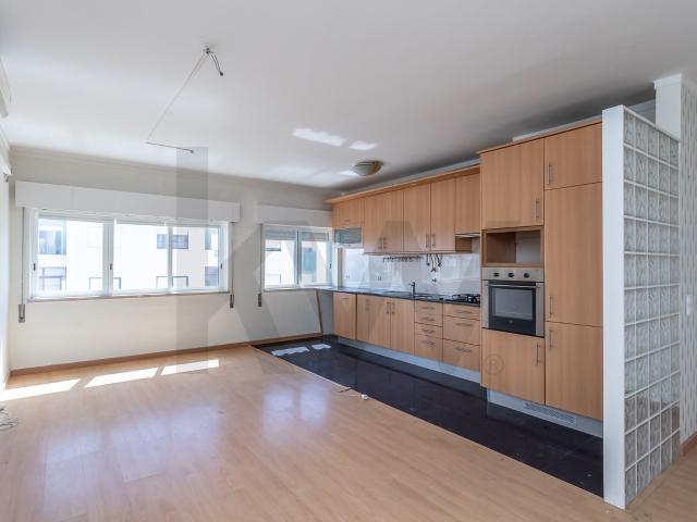 T3 com 115 m² | Lugar de Garagem | Arrecadação | São Marcos