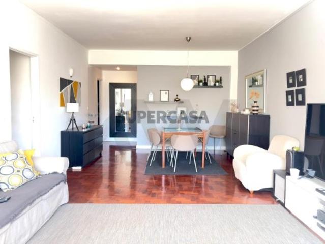 T3 com 110 m² e 2 WC em Olivais Sul | 3.º andar com elevador