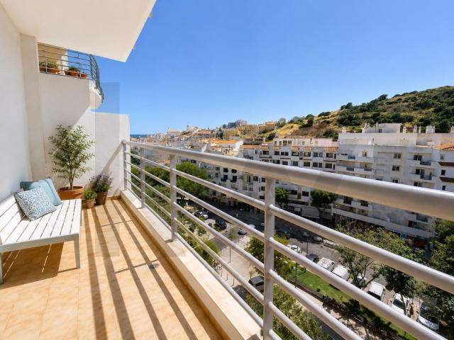 T3 com 150 m², varanda e vista mar no centro de Albufeira 200m² Albufeira e Olhos de Água