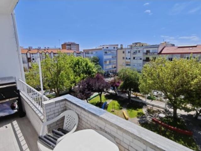 T3 com 1 Suíte e 2 Casas de Banho em Santo António na Costa de Caparica!
