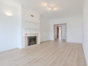 Apartamento à venda em Igreja Nova e Cheleiros - Varanda
