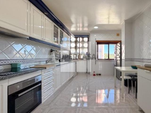 T3 com Garagem e Arrumo