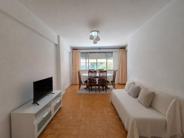 T3 com Duas Frentes para Arrendamento em Benfica | Excelente Luminosidade | 1.500€/mês