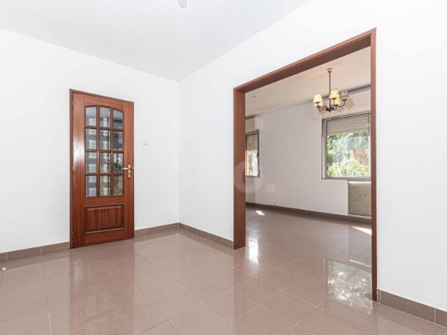 T3 com elevador Santo António dos Cavaleiros