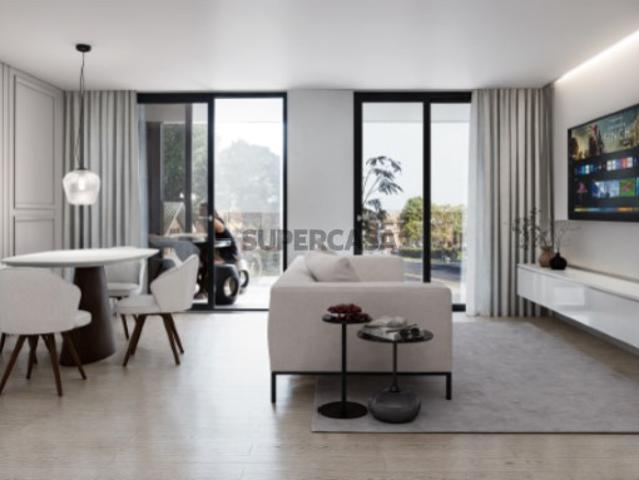 T3 com Suíte, varandas com 30m2 e lugar de garagem!