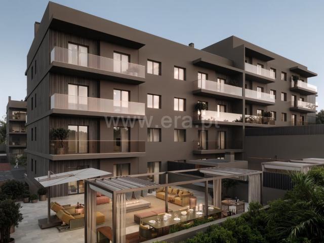 T3 com terraço privativo de 120 m² no mesmo piso 102m² Ramada e Caneças