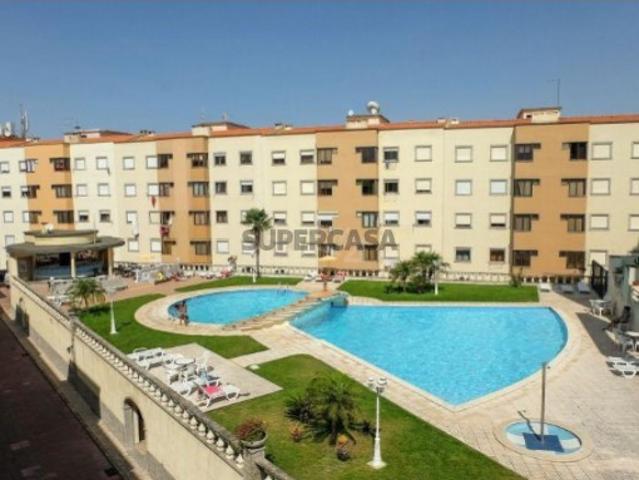 Apartamento T3 com vista ampla e desafogada Condomínio Del Rey, Charneca da Caparica